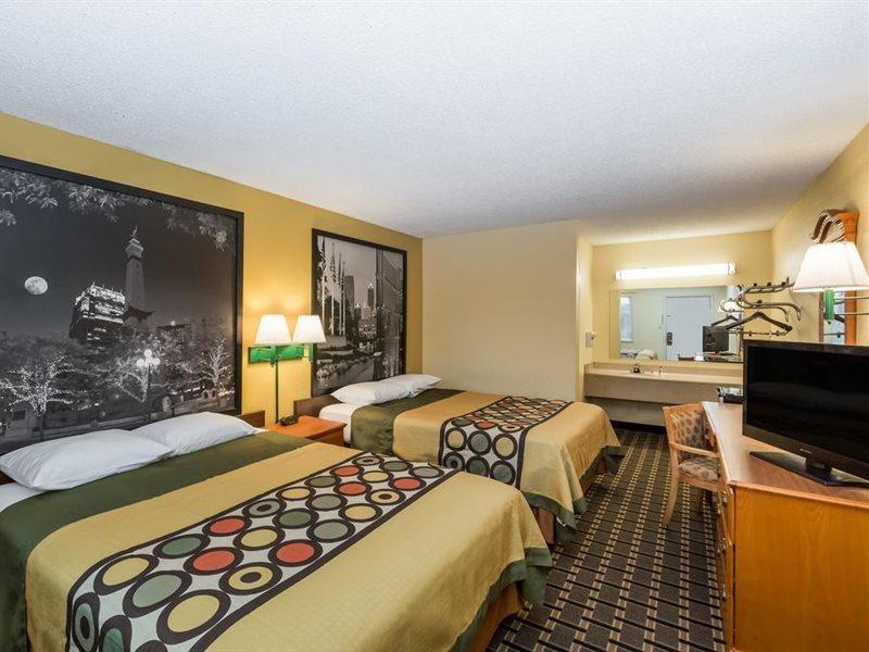 Super 8 By Wyndham Indianapolis-Southport Rd Motell Exteriör bild