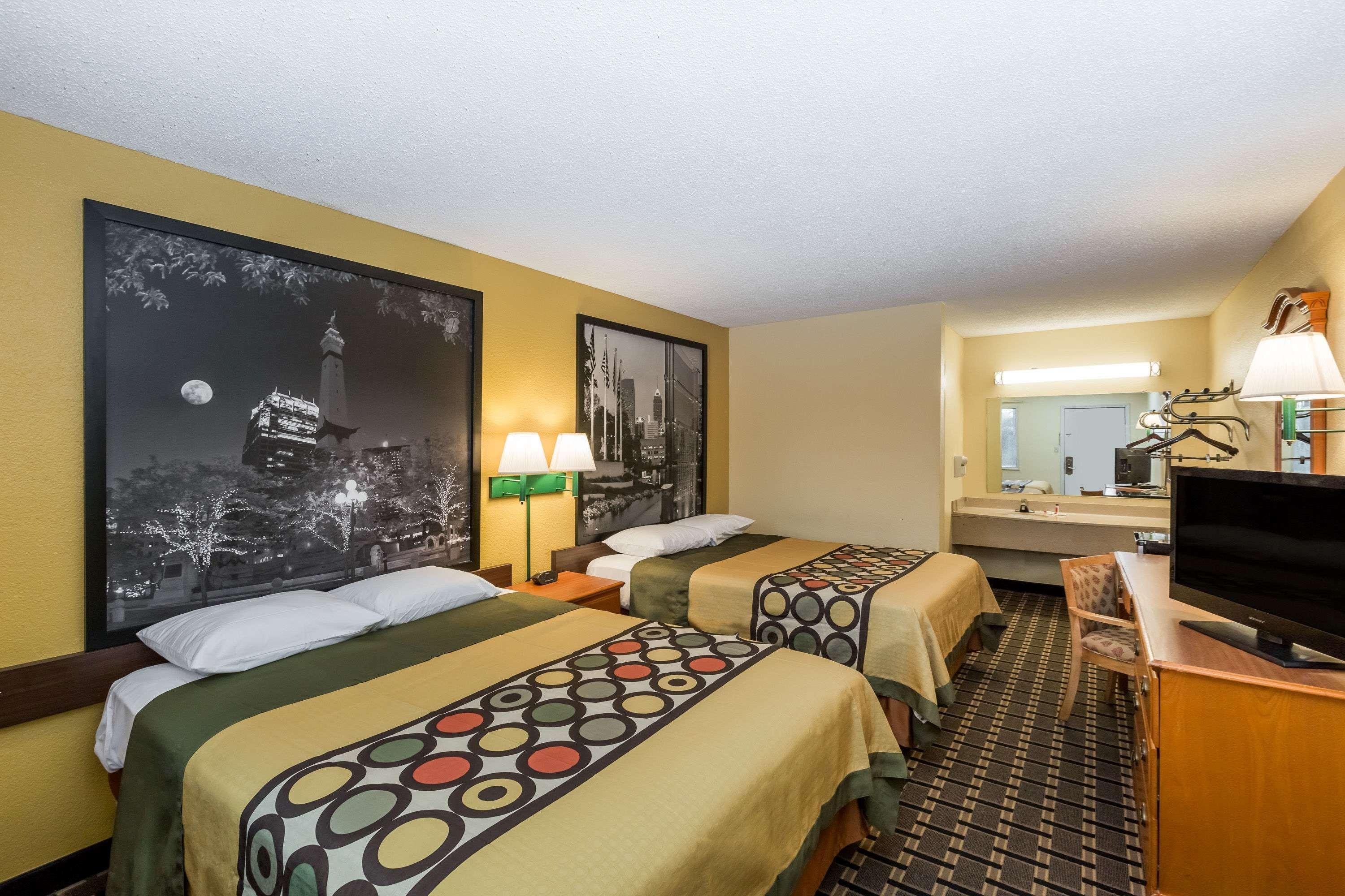 Super 8 By Wyndham Indianapolis-Southport Rd Motell Exteriör bild
